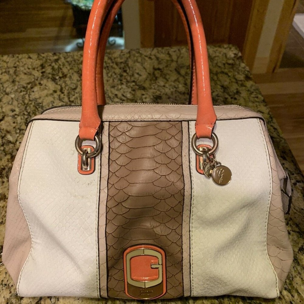 Guess Handbag Purse Crossbody Shoulder Small Satchel With Matching Wallet.